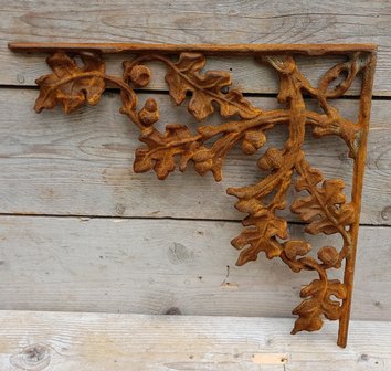 Landelijk-hoek-ornament-rustiek-hoekornament-van-gietijzer-hoekbeugel-plankbeugel-plankdrager-1