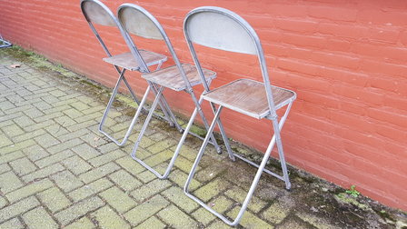 ODA-design-klapstoelen-klapstoel-industrieel-hout-metaal-stoel-8