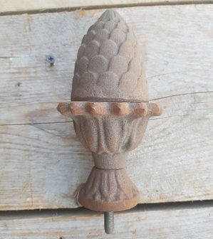 Gietijzeren-dennenappel-granaatappel-gietijzer-paalkop-hekpunt-ornament