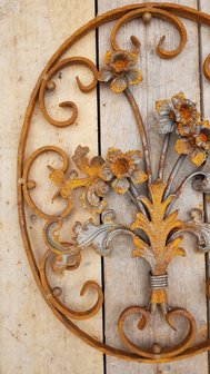 Groot-ovaal-smeedijzer-element-decoratie-oranment-met-bloemen-poort-hekwerk-deur-balkon-1