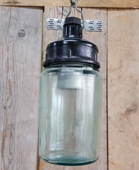 Antieke-fabriekslamp-bunkerlamp-gemaakt-van-metaal-en-glas-industrieel-vintage-stoer-retro