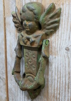 Brocante-gietijzeren-deurklopper-met-ornament-engel-1