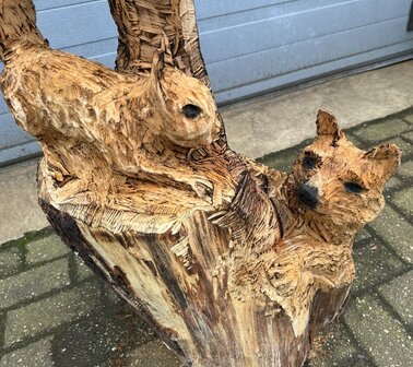 Houtsnijwerk-houtsculptuur-een-uil-vos-en-eekhoorn-9