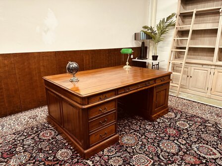 Klassiek-Engels-Antiek-Chesterfield-Jan-Frantzen-Bureau-Desk-Partnerdesk-1