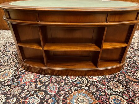 Klassiek-Engels-Antiek-Chesterfield-Kidney-Nier-Bureau-Desk