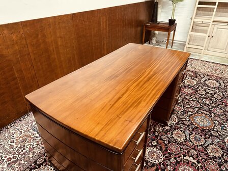 Klassiek-Antiek-Chesterfield-Engels-Art-Deco-Bureau-Desk-Partnerdesk