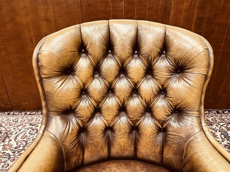 Klassiek-Engels-Antiek-Chesterfield-Fauteuil