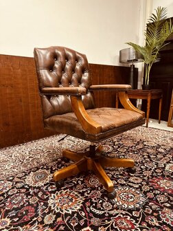 Klassiek-Engels-Antiek-Chesterfield-Bureaustoel-President-Chair