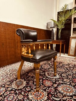 Klassiek-Engels-Antiek-Bureaustoel-Captain-Chair