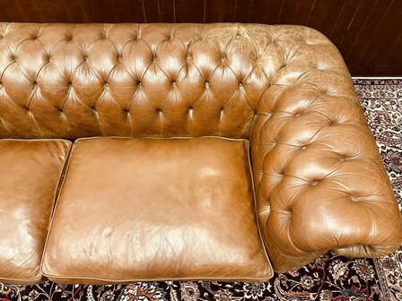 Klassiek-Engels-Chesterfield-Westminster-Bank-Bankstel-Sofa