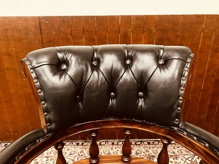 Zwarte-Chesterfield-Bureaustoel