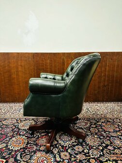 Luxe-Chesterfield-Directors-Chair