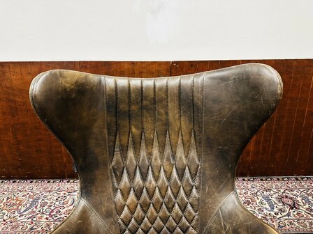 Aviator-Spitfire-Chair-Fauteuil