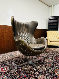 Aviator-Spitfire-Chair-Fauteuil