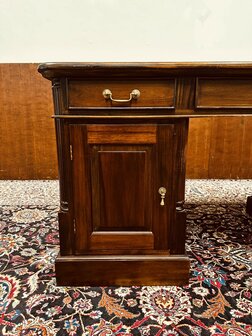 Engels-Klassiek-Bureau