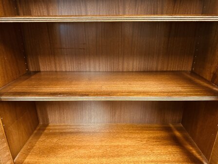 Klassiek-Engels-Heldense-Boekenkast