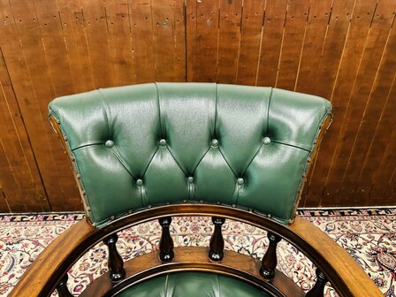 Engelse-Chesterfield-Bureaustoel-Captain-Chair