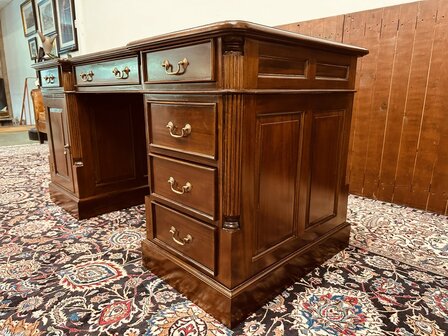 Klassiek-Engels-Bureau-Groene-Inleg