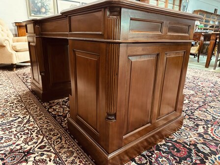 Klassiek-Engels-Bureau-Groene-Inleg