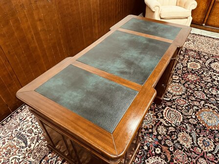 Klassiek-Engels-Bureau-Groene-Inleg