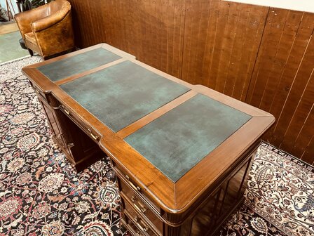 Klassiek-Engels-Bureau-Groene-Inleg