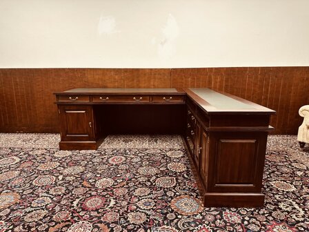 Klassiek-Engels-Chesterfield-Hoekbureau