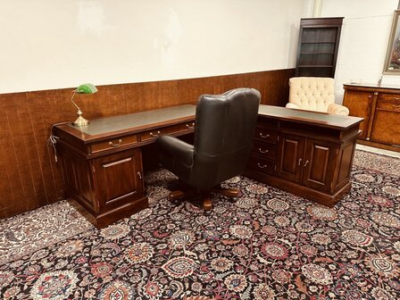 Klassiek-Engels-Chesterfield-Hoekbureau