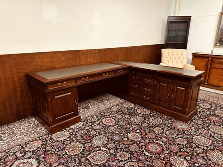 Klassiek-Engels-Chesterfield-Hoekbureau