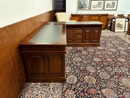 Klassiek-Engels-Chesterfield-Hoekbureau