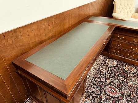 Klassiek-Engels-Chesterfield-Hoekbureau