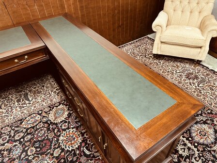 Klassiek-Engels-Chesterfield-Hoekbureau