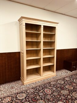 Landelijk-Engels-Blank-Eiken-Boekenkast