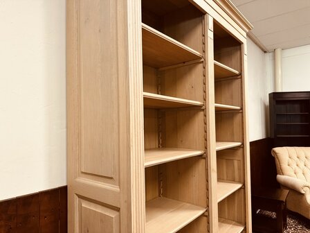 Landelijk-Engels-Blank-Eiken-Boekenkast