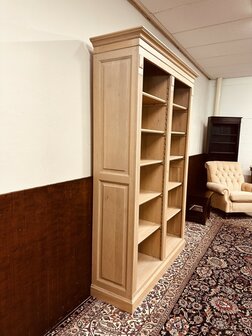 Landelijk-Engels-Blank-Eiken-Boekenkast