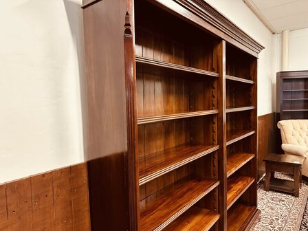 Klassiek-Engelse-Mahonie-Boekenkast