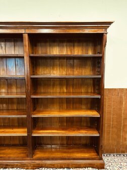 Klassiek-Engelse-Mahonie-Boekenkast