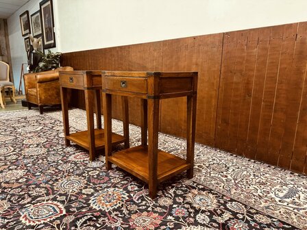 Engels-Eichholtz-Side-table
