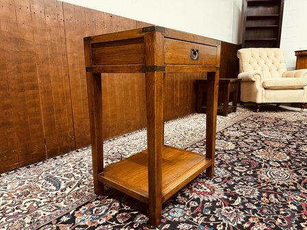 Engels-Eichholtz-Side-table