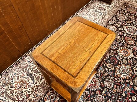 Engels-Eichholtz-Side-table