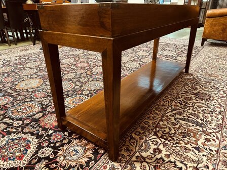 Engels-Eichholtz-Side-table-Dressoir