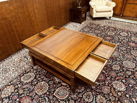 Engels-Eichholtz-Salontafel