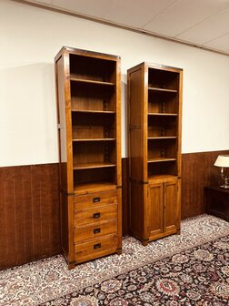 Klassiek-Engels-Eichholtz-Boekenkast