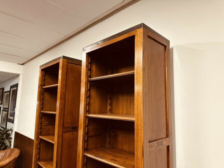 Klassiek-Engels-Eichholtz-Boekenkast