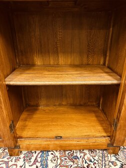 Klassiek-Engels-Eichholtz-Boekenkast