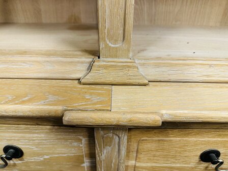 Landelijke-Blank-Eiken-Bibliotheekkast