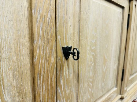 Landelijke-Blank-Eiken-Bibliotheekkast
