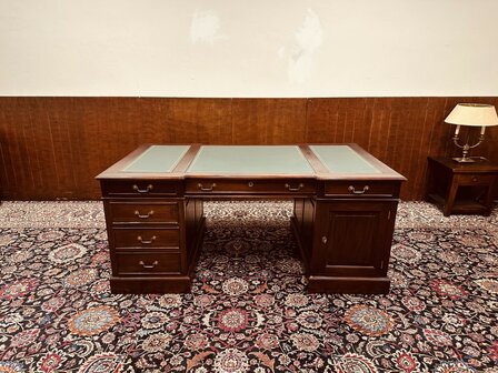 Engels-Antiek-Bureau