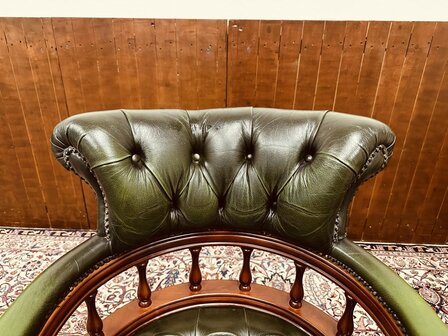 Groene-Chesterfield-Captain-Chair-Bureaustoel