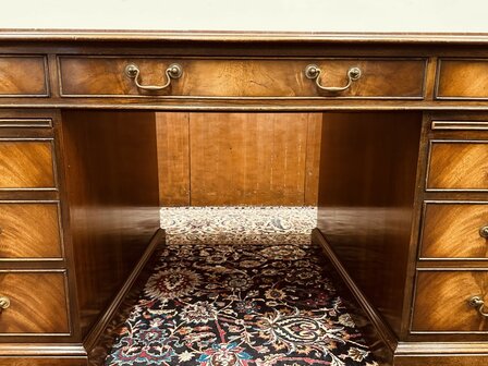 Engels-Antiek-Bureau