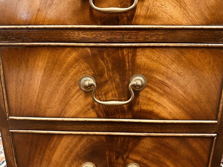 Engels-Antiek-Bureau